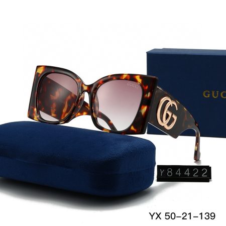 Gucci Fashionable Sunglasses - Image 3