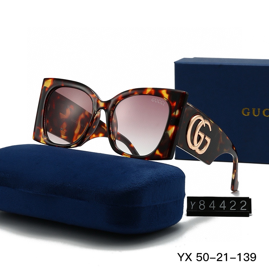 Gucci Fashionable Sunglasses - Image 3