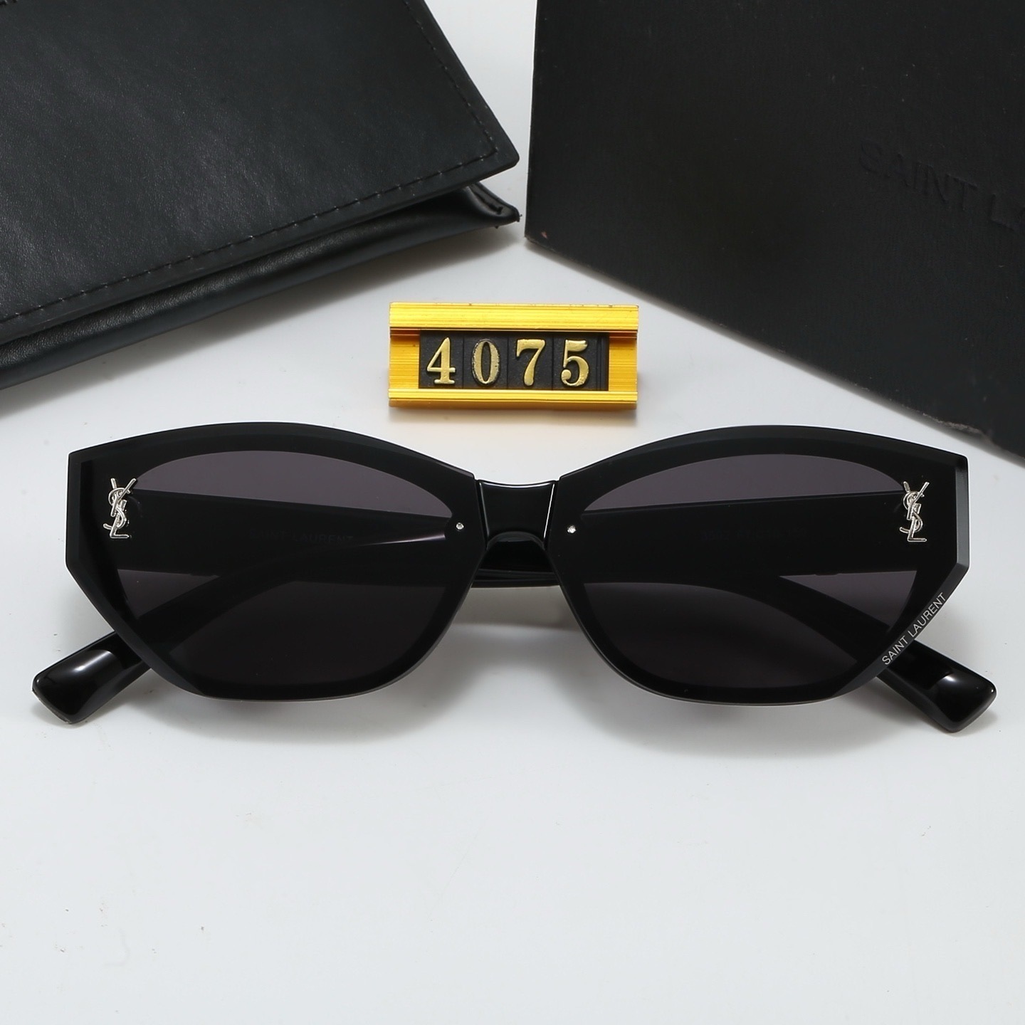 Saint Laurent Fashionable Sunglasses - Image 7