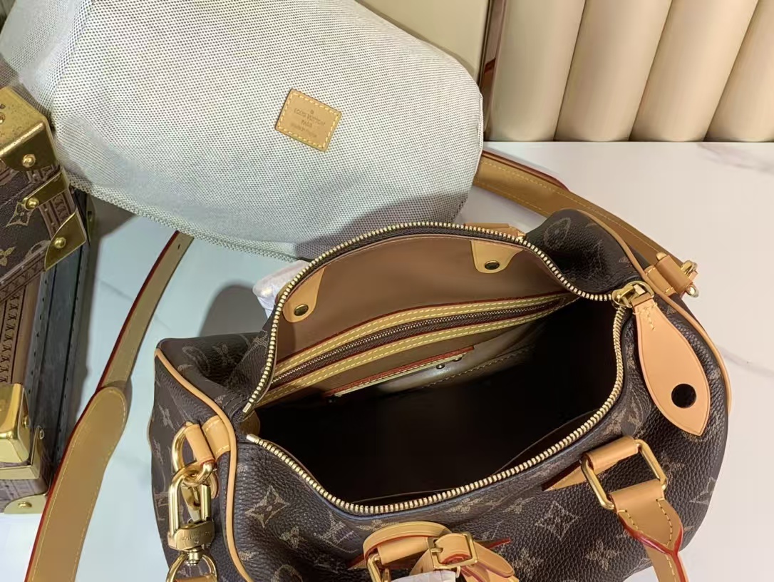 LV Speedy P9 30cm Bag Top Quality - Image 8