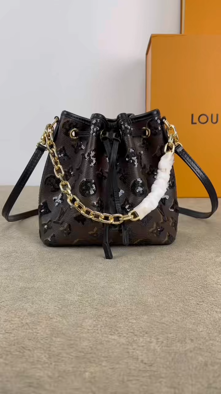 LV Noé BB Handbag - Image 2