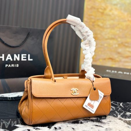 Chanel 26S Runway Baguette Bag - Image 2