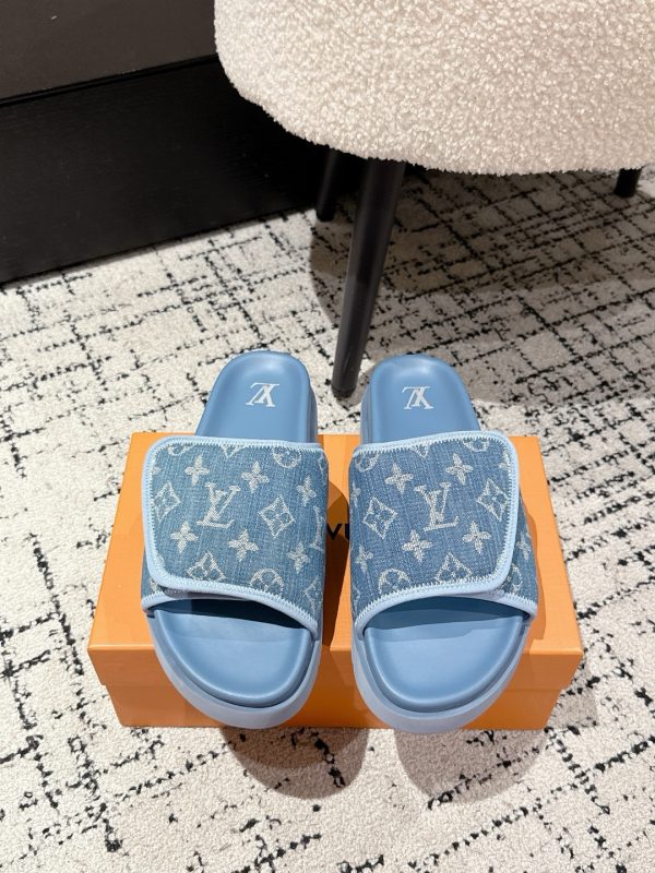 LV Miami Flip-flops Sandals