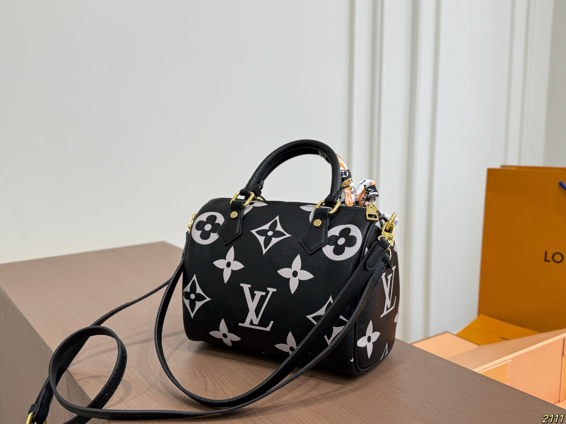 LV Speedy Soft 25 Pillow Case - Image 10