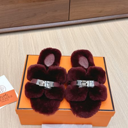 Hermès Fall/Winter Fur-Lined Slippers