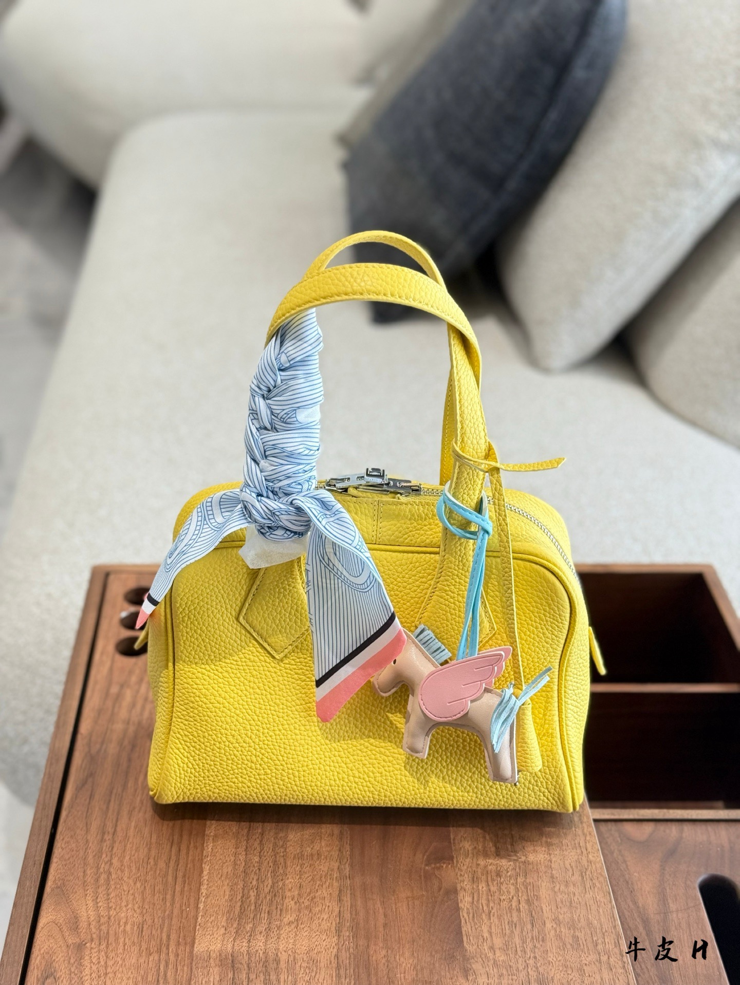 Hermes Victoria Tote Bag - Image 2