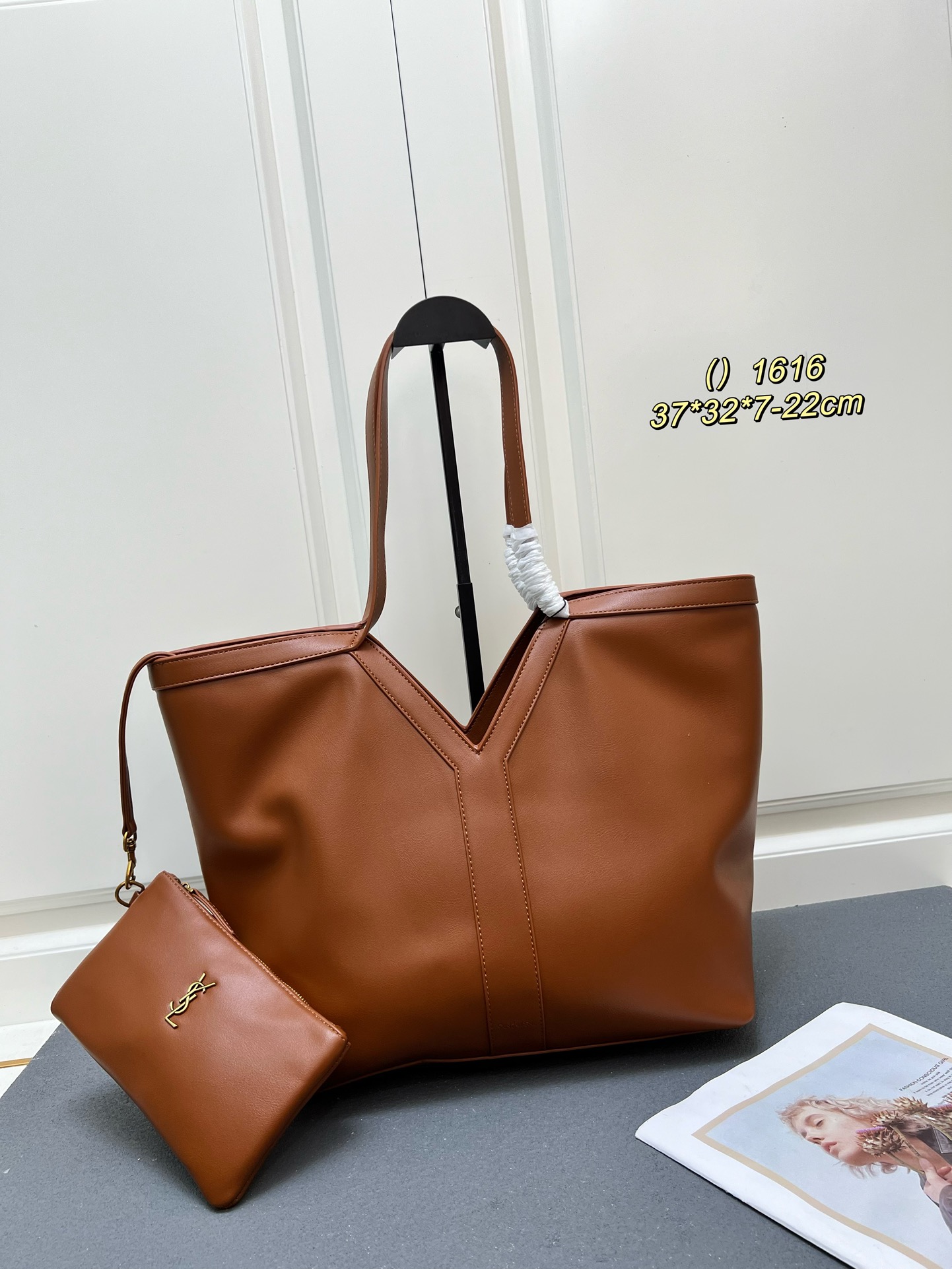 Saint Laurent Y Tote Bag - Image 2