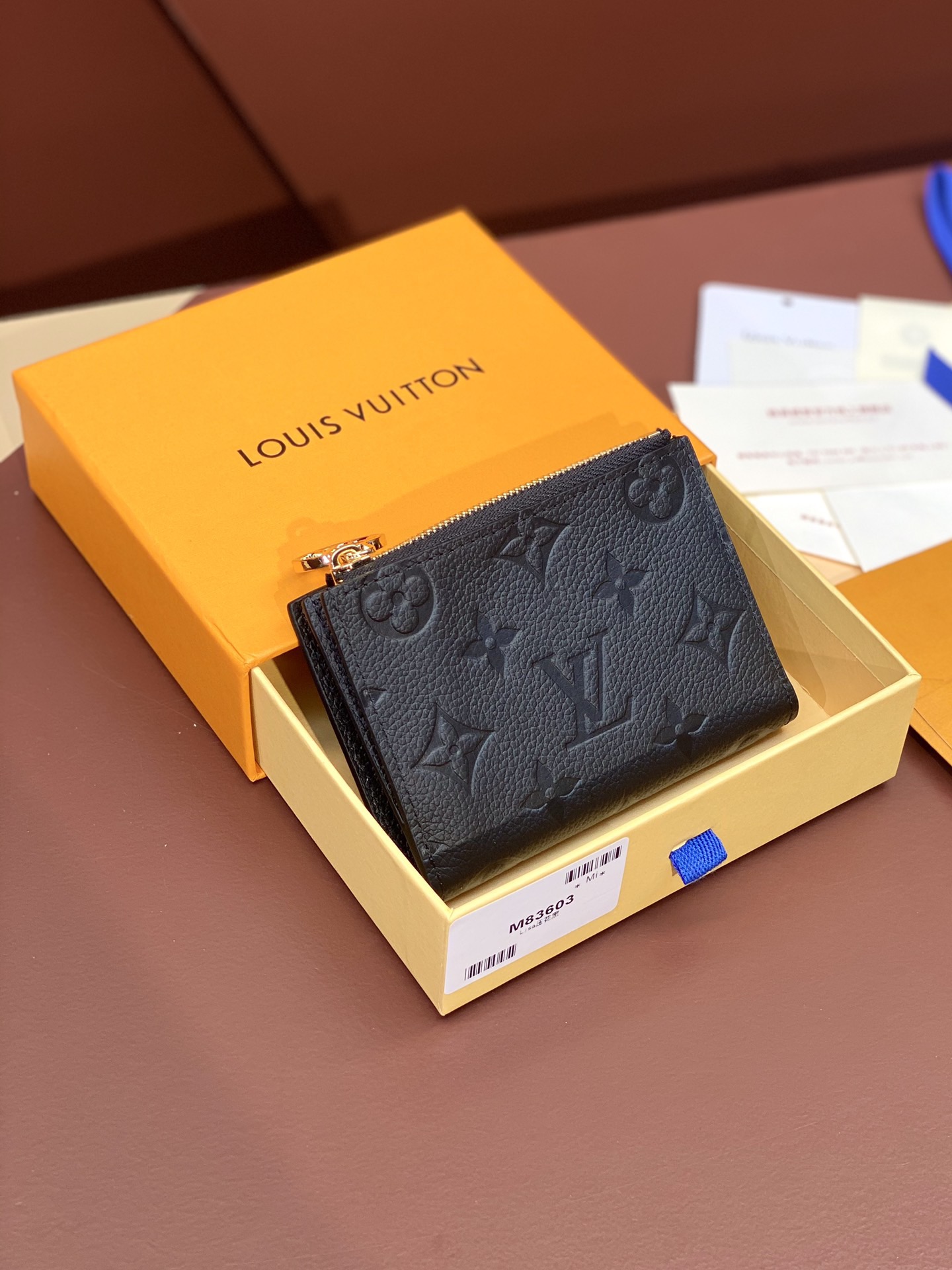 LV Lisa Wallet - Image 1