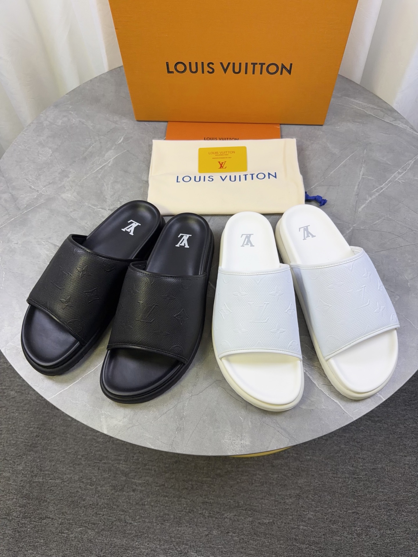 LV 23ss Slipper - Image 1