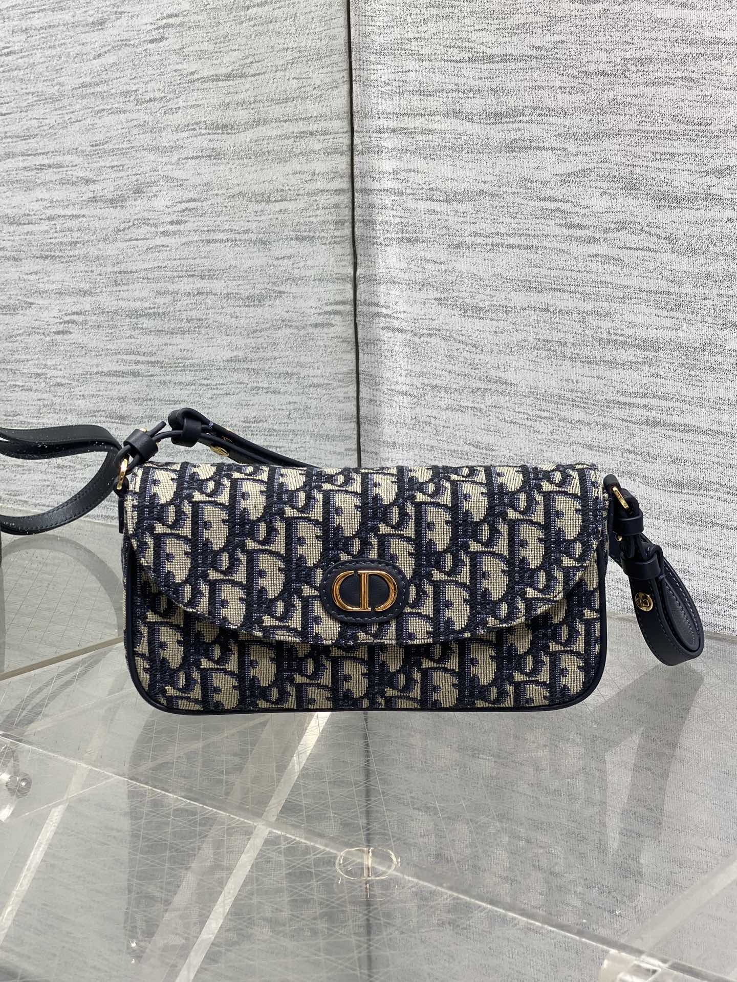Dior 30 Montaigne Avenue Bag Oblique Blue - Image 2