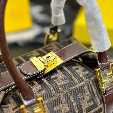Fendi Baguette Handbag - Image 10