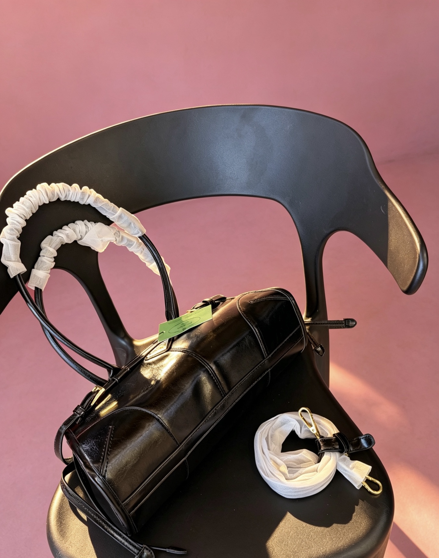 Prada Bonny Medium Handbag - Image 5