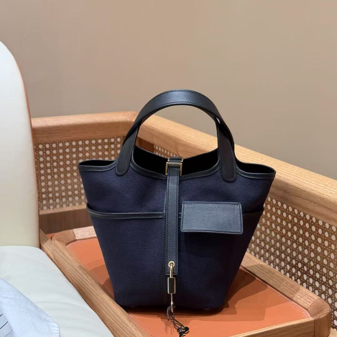 Hermes Picotin Lock 18 Pocket Bag - Image 1