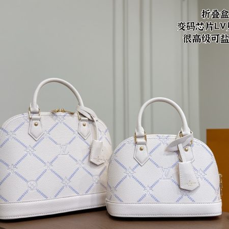LV's New Shell Bag - Image 1
