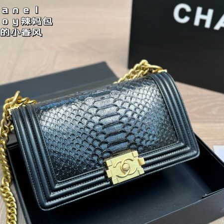 Chanel Le Boy Bag - Image 3