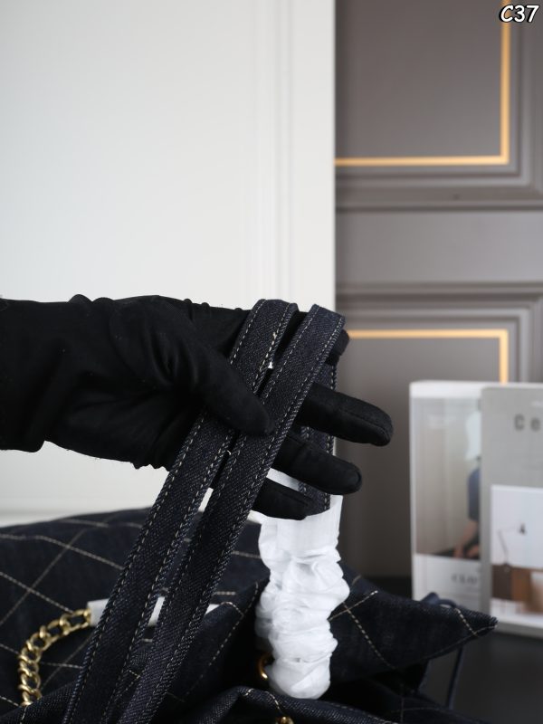 Chanel 25C Denim Bag
