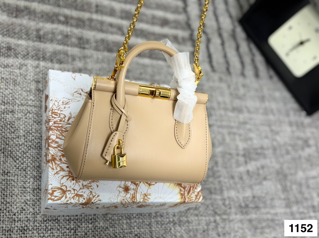 Dolce & Gabbana Bag - Image 4