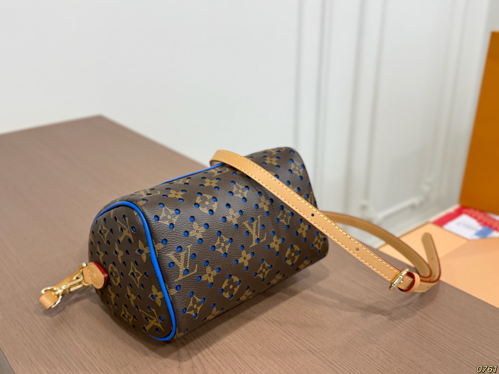 LV Speedy Pillow Bag - Image 5