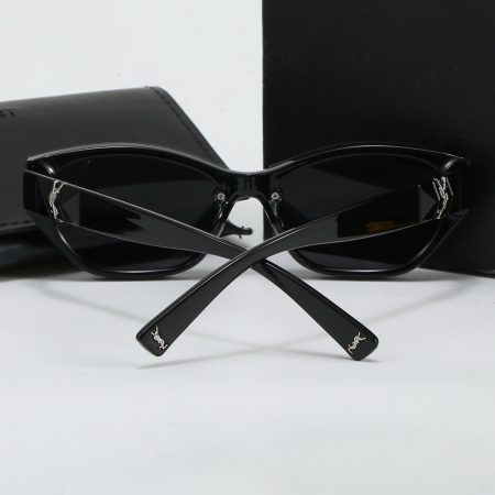 Saint Laurent Fashionable Sunglasses - Image 9