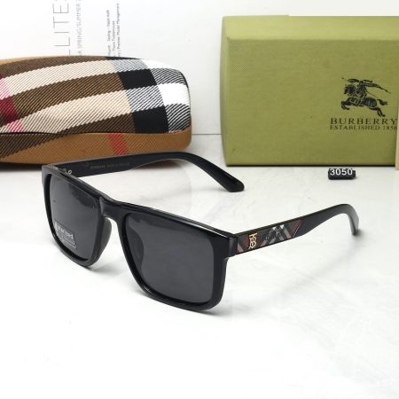 Burberry Fashionable Sunglasses - Image 7
