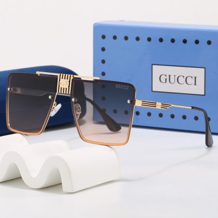 Gucci Fashionable Sunglasses - Image 4