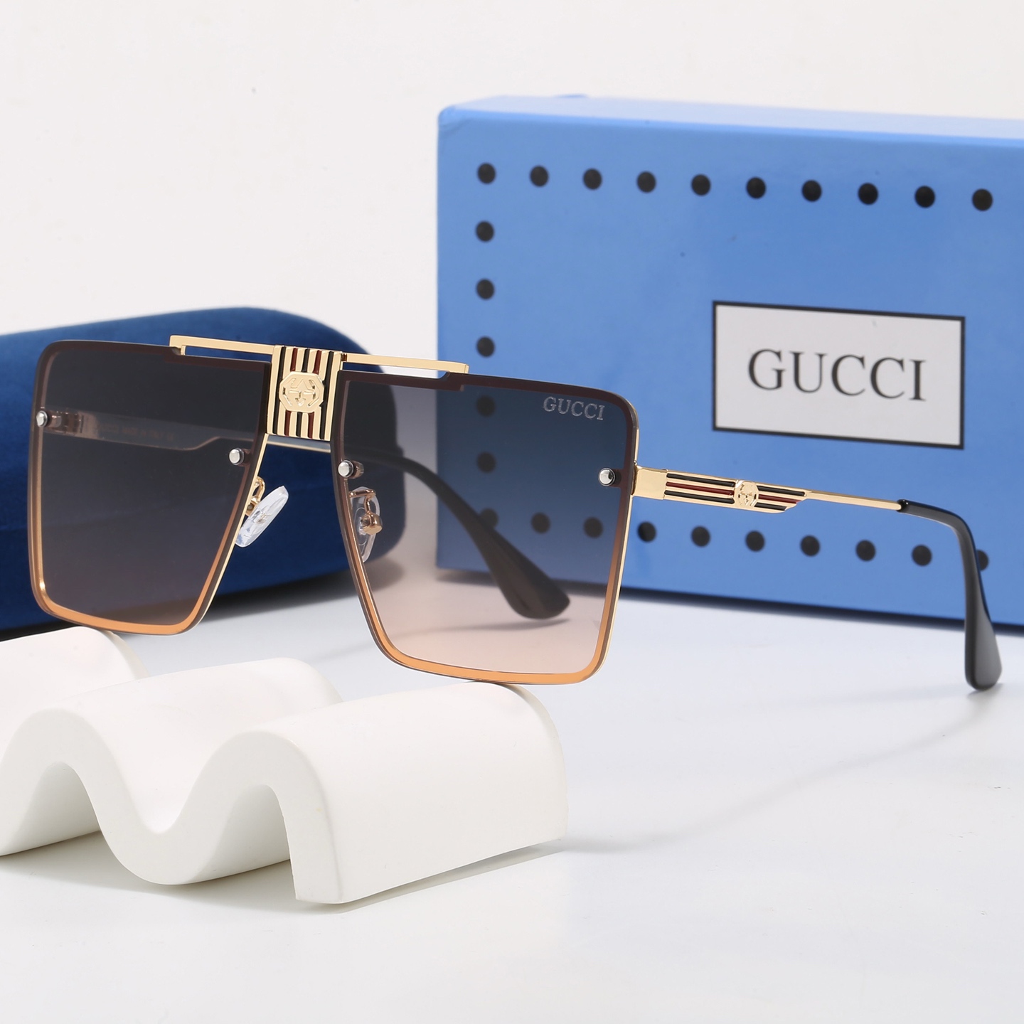 Gucci Fashionable Sunglasses - Image 4