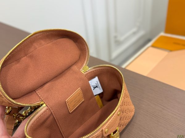LV Nice BB Vintage Makeup Bag