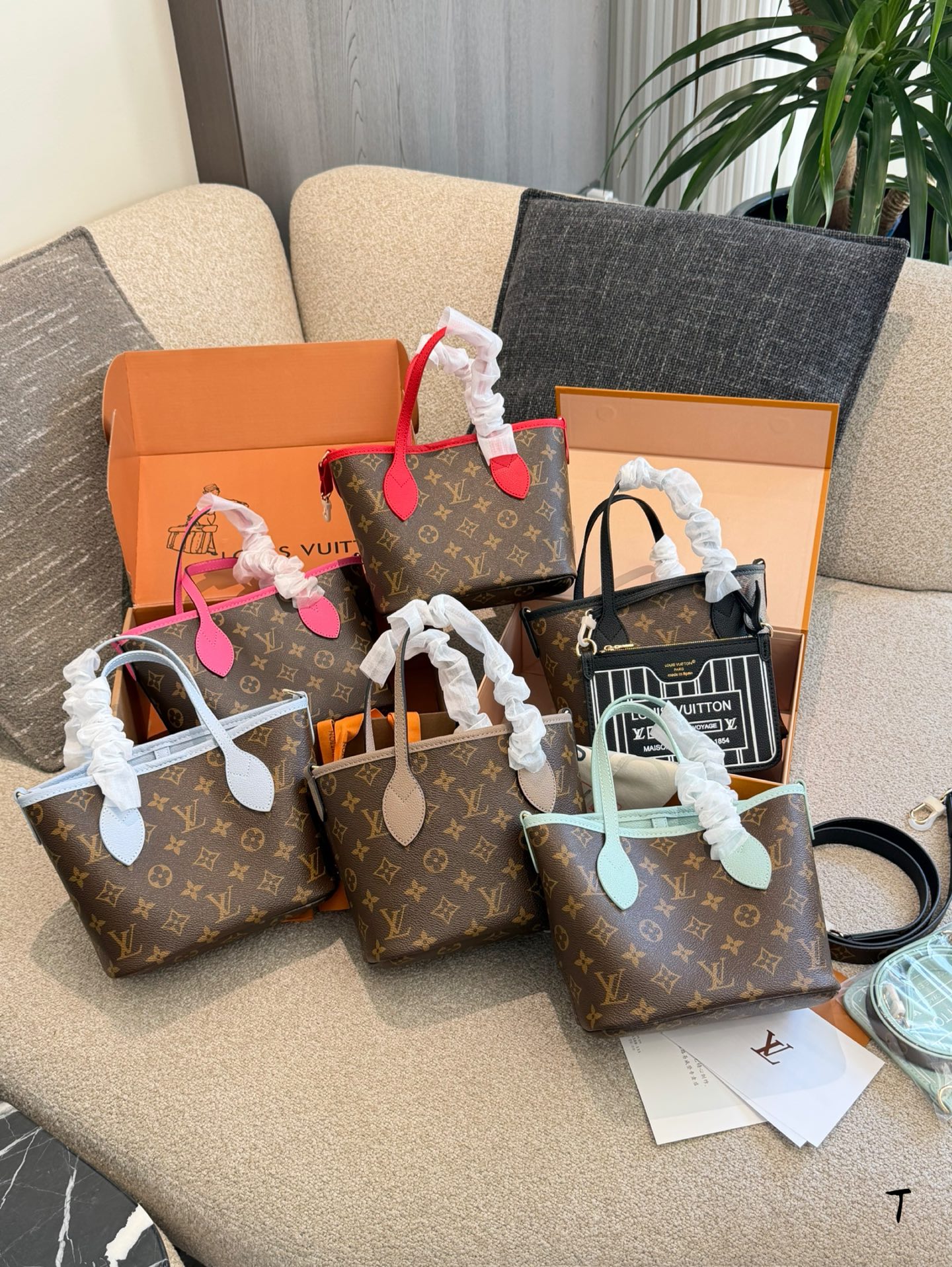 LV Neverfull Bandouliere Inside Out Bag - Image 1