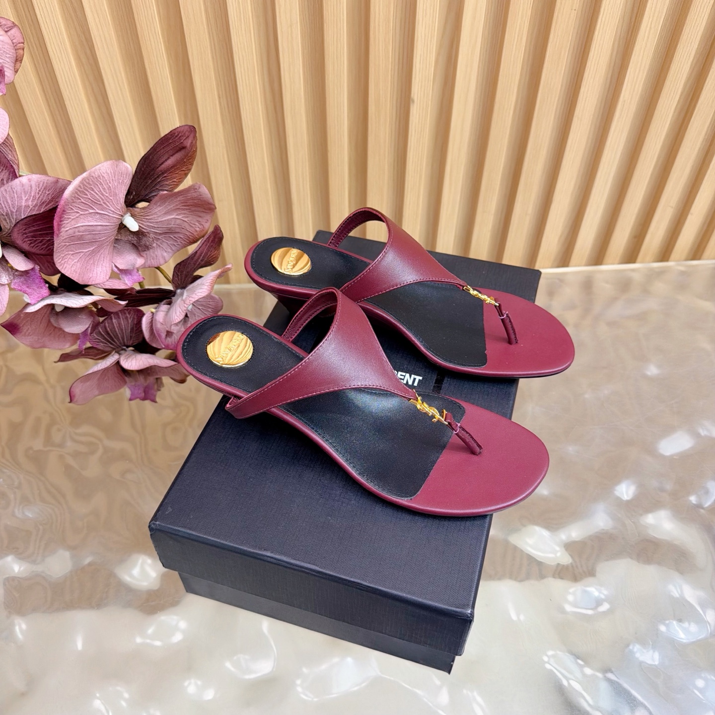 YSL Soft Thong Sandals - Image 4