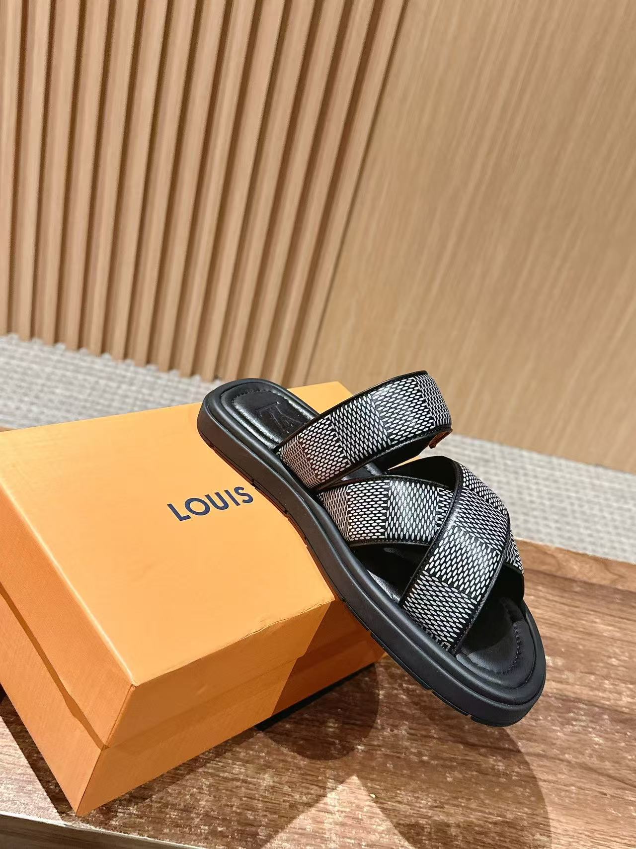 LV Venice Mule Men Sandals - Image 7