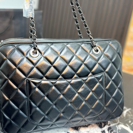 Chanel Chain Tote Bag - Image 8