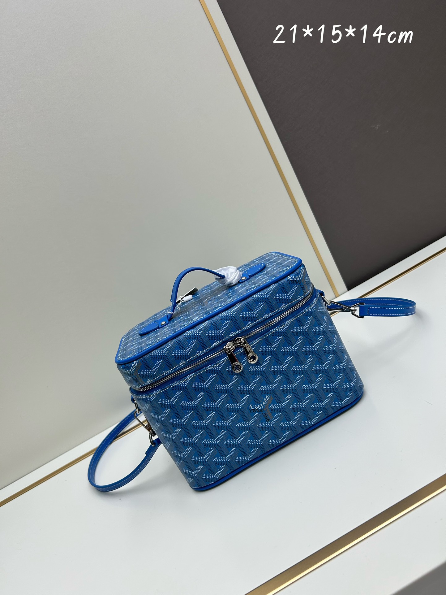 Goyard Cosmetic Bag - Image 4