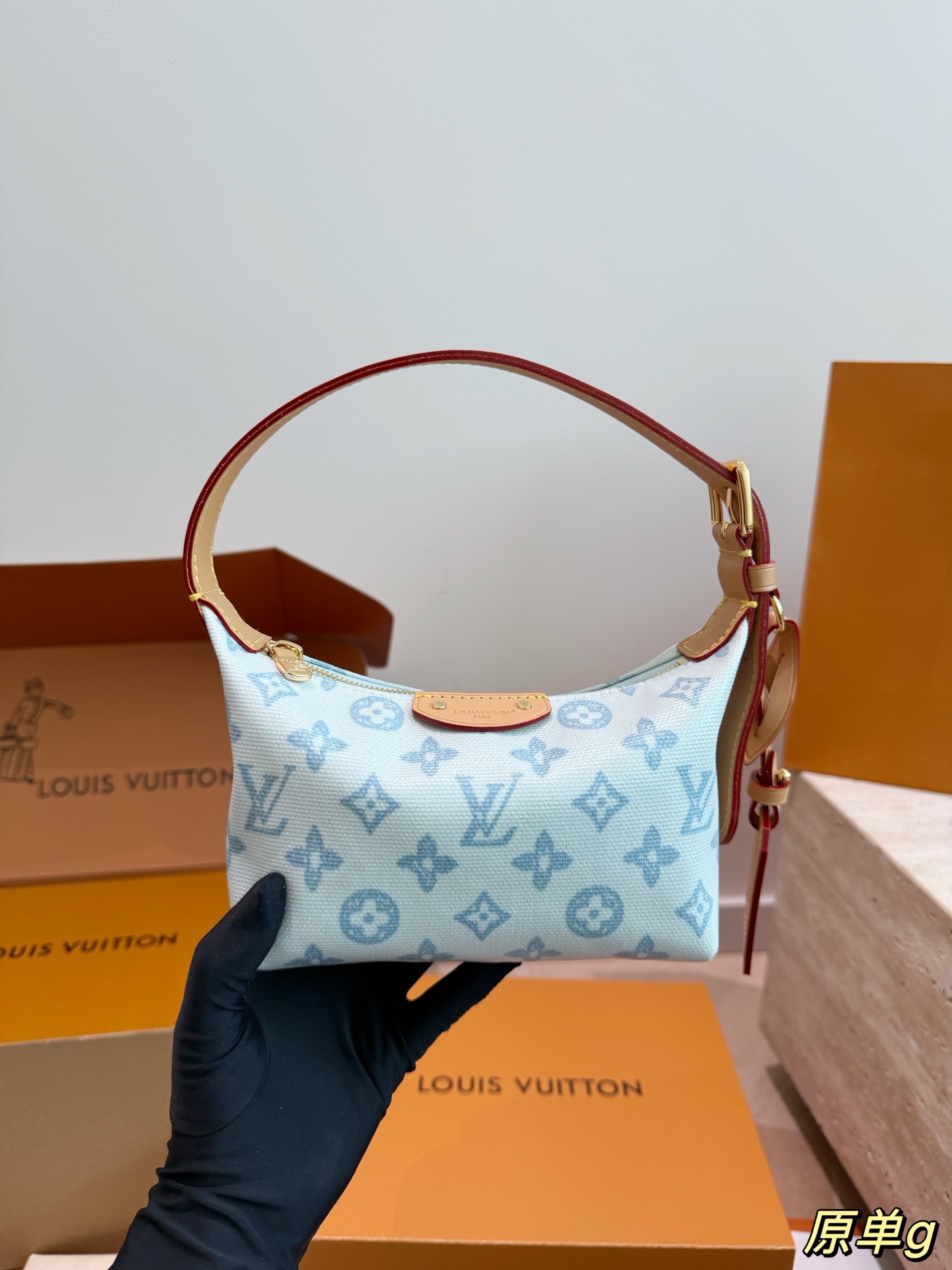 LV Pochette Hills Other Monogram Bag - Image 8
