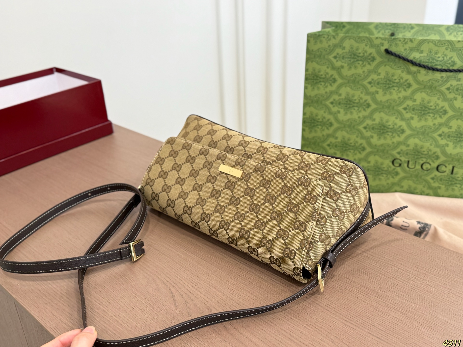 Gucci Underarm Bag - Image 9