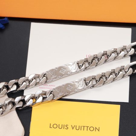 LV Monogram Chain Bracelet S00 - Image 4