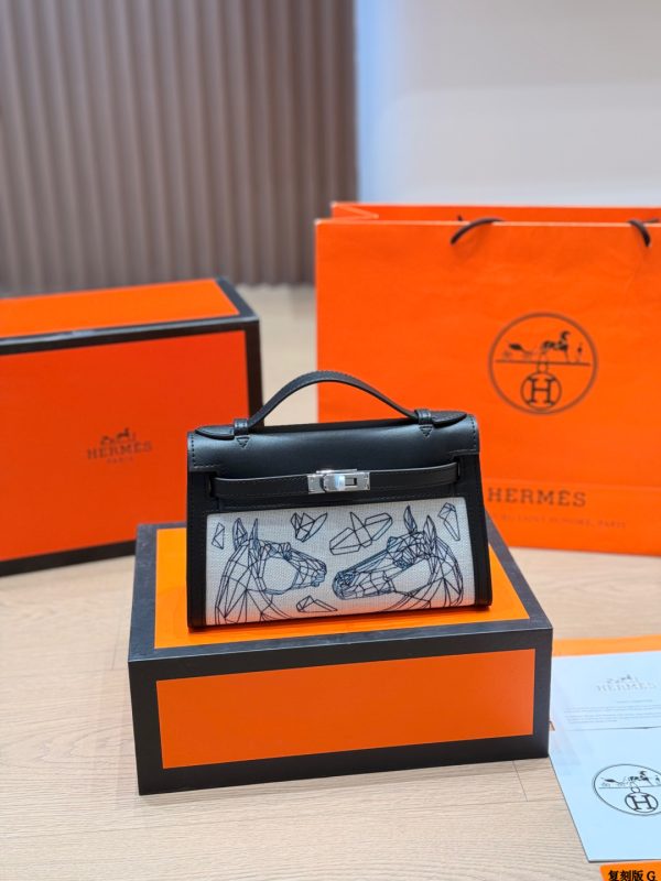 Hermès Amazone Kelly Bag