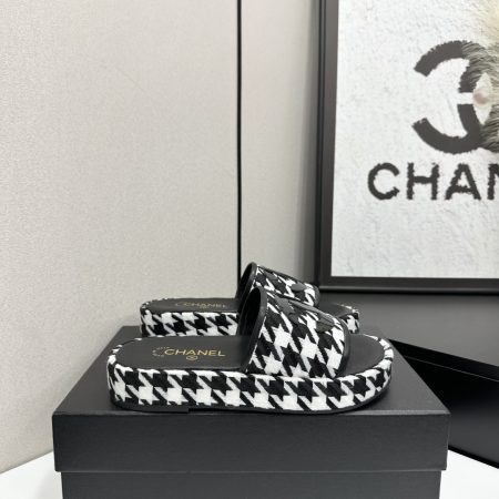 Chanel Women's CC Slide Sandals - Image 6