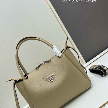 Prada Handbag/Shoulder Bag - Image 4