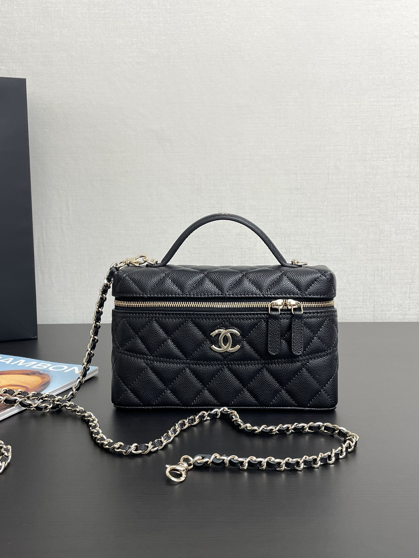 Chanel 25C LP Box Bag - Image 1