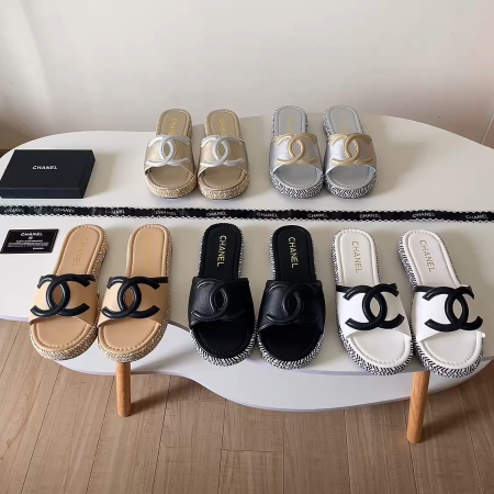 Chanel 26P Double C Two-Tone Kitten Heel Slippers - Image 2