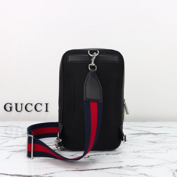 Gucci GG Black Small Slingbag in black GG Supreme
