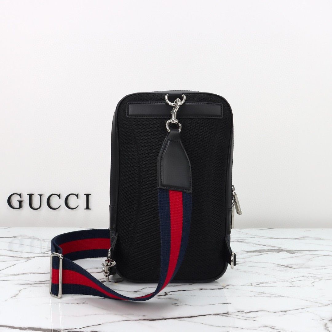 Gucci GG Black Small Slingbag in black GG Supreme - Image 3
