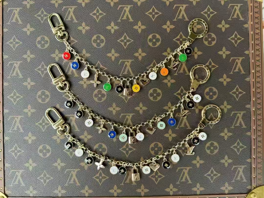 LV Bagchain Keychain - Image 4