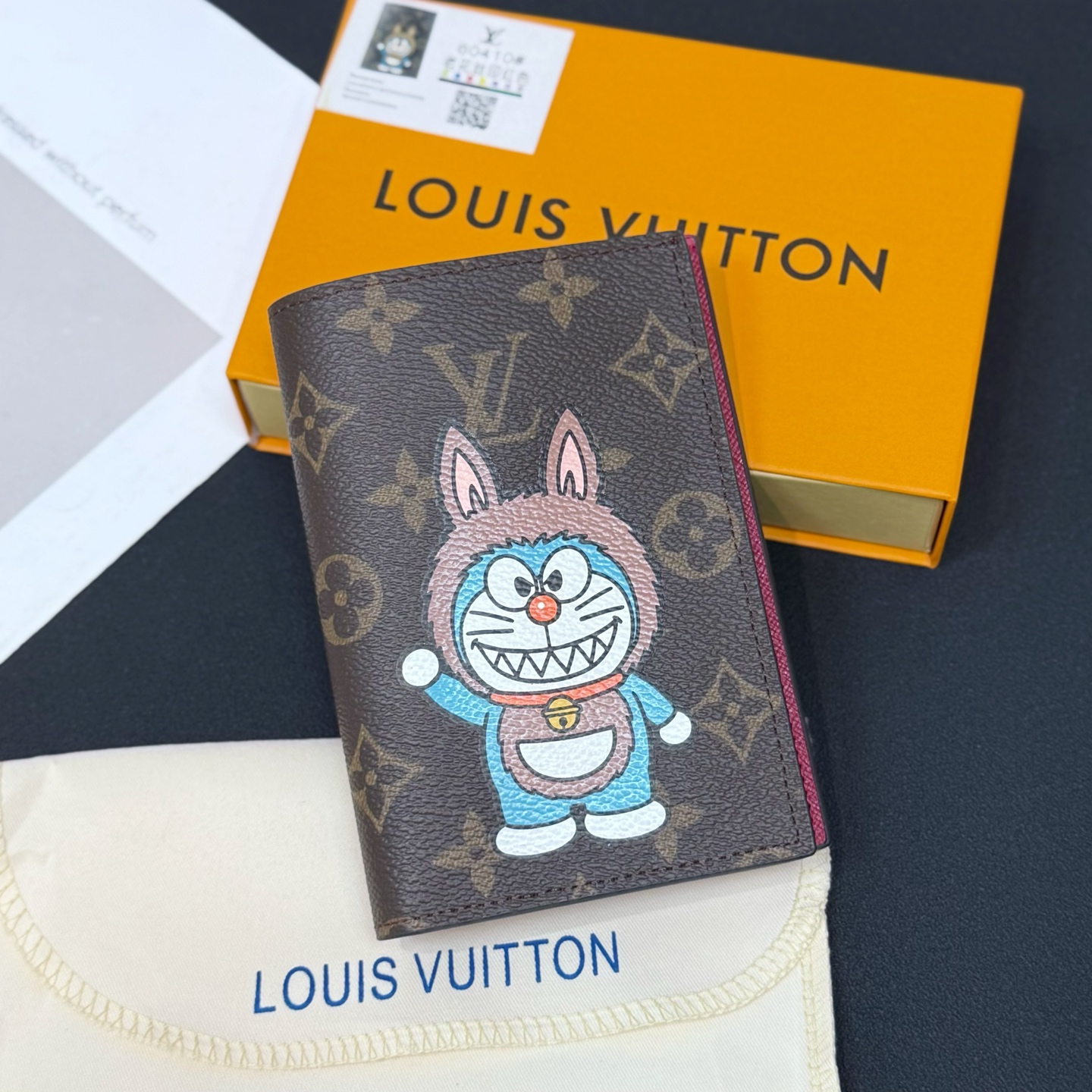 LV Passport Cover - Image 5