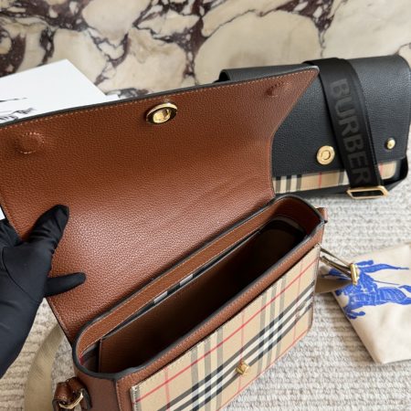 Burberry Vintage Check Note Shoulder Bag - Image 9