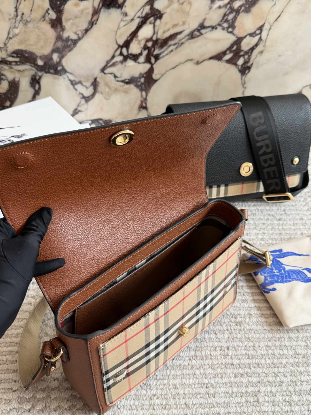 Burberry Vintage Check Note Shoulder Bag - Image 9