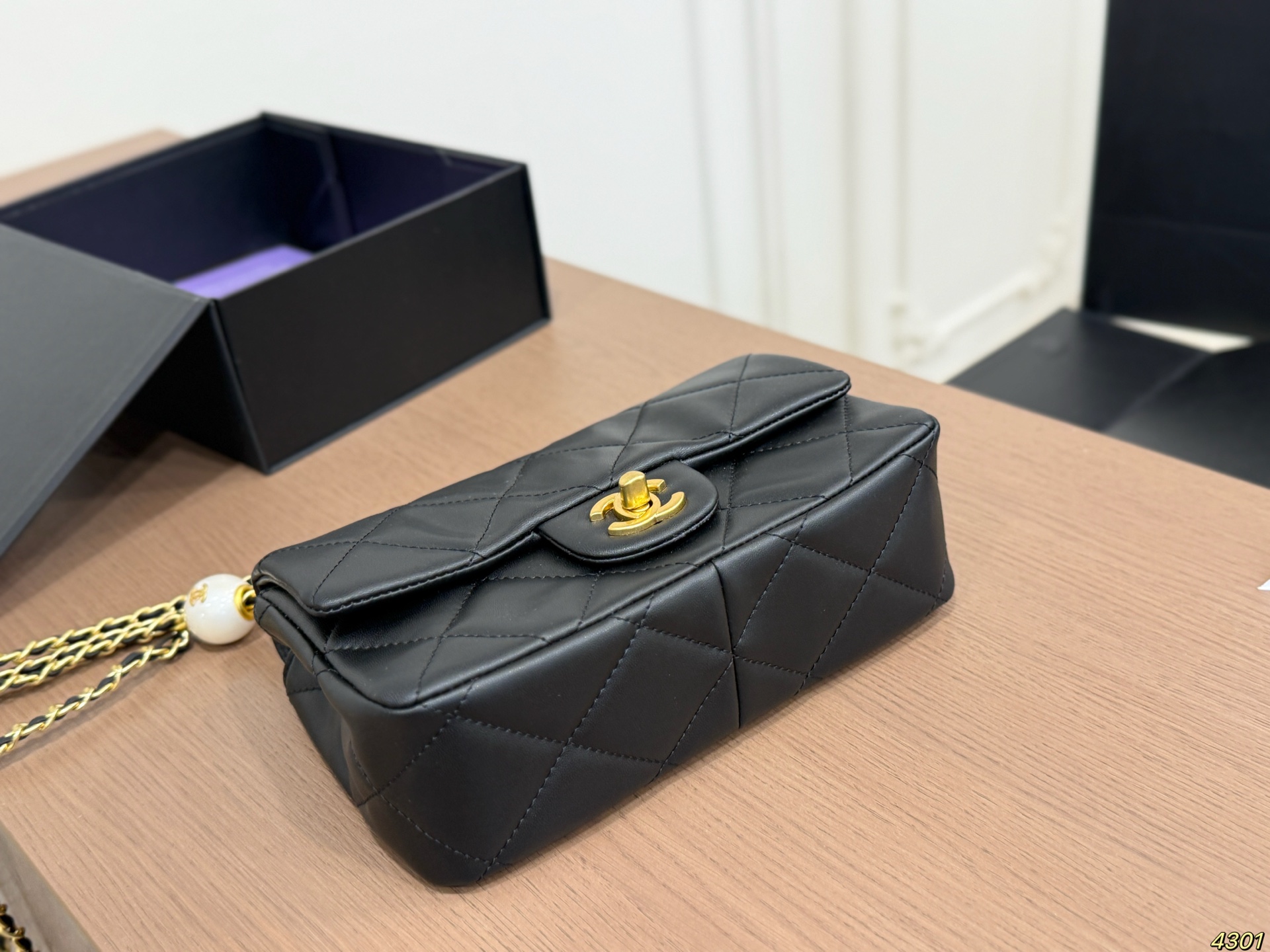 Chanel Pearl Large Mini Quilto Bag - Image 7