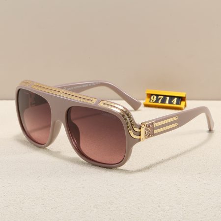 LV Fashionable Sunglasses - Image 5