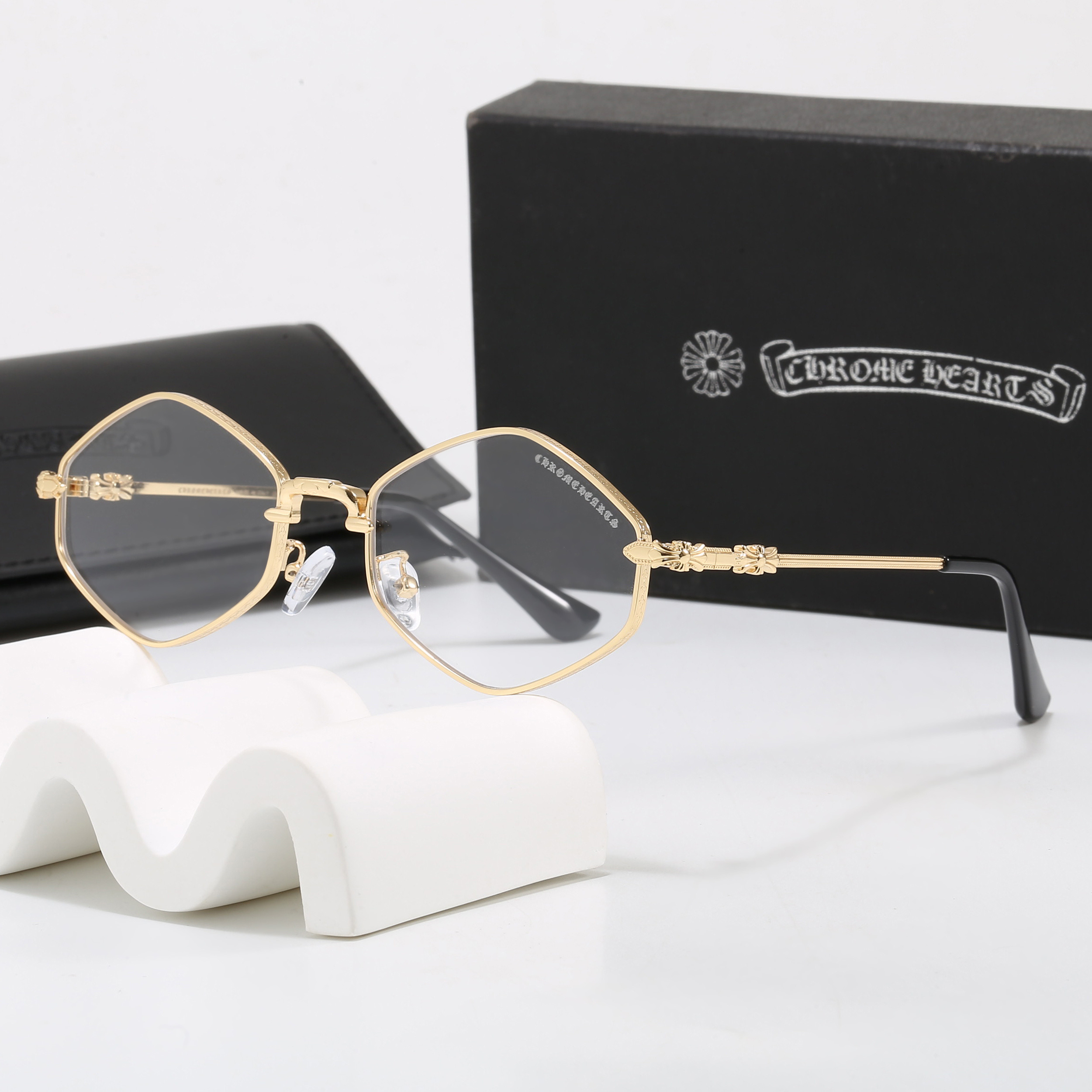 Chrome Hearts Fashionable Sunglasses - Image 8