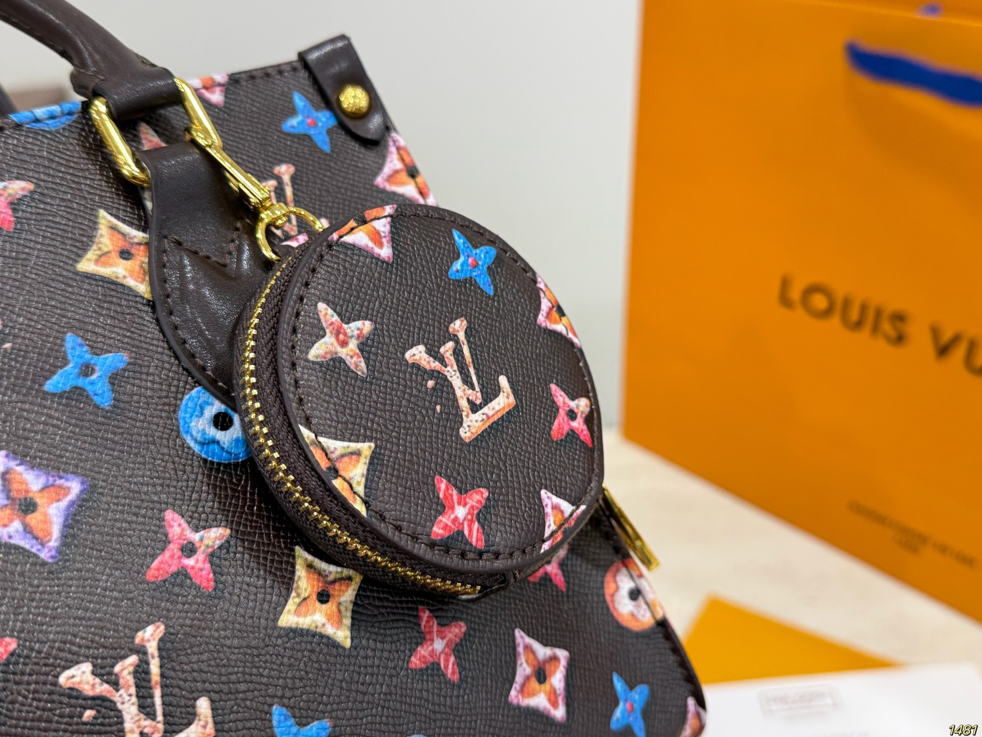 LV OnTheGo Tote Bag - Image 3